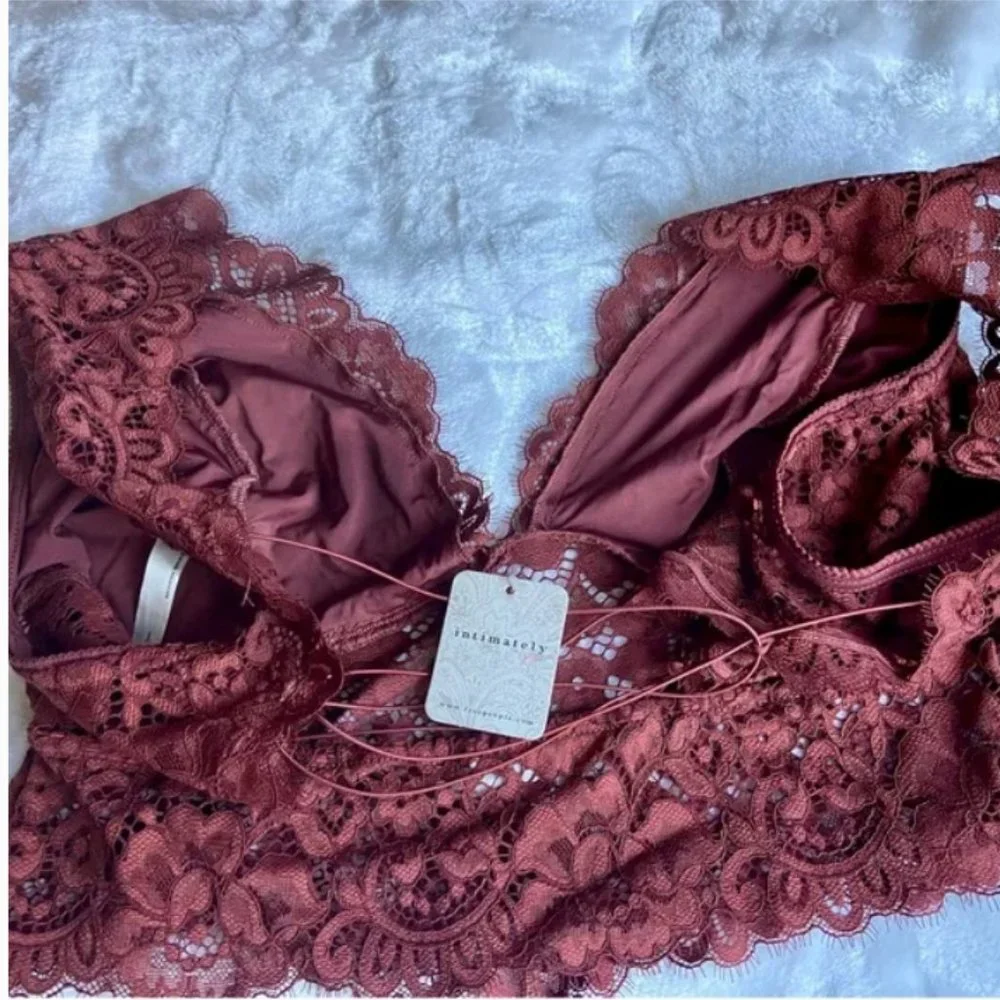 Free People stunning lace